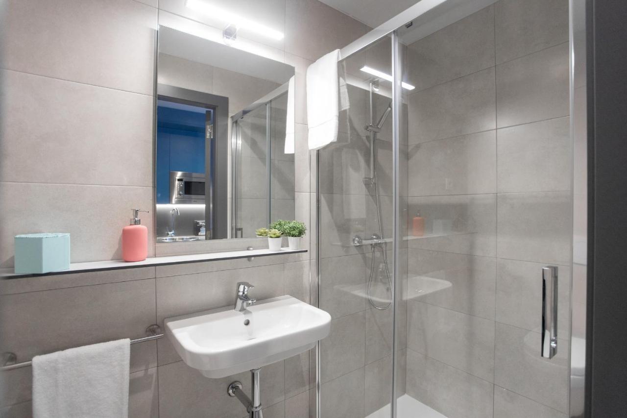 Residencia Universitaria Resa San Mames Bilbao Bagian luar foto